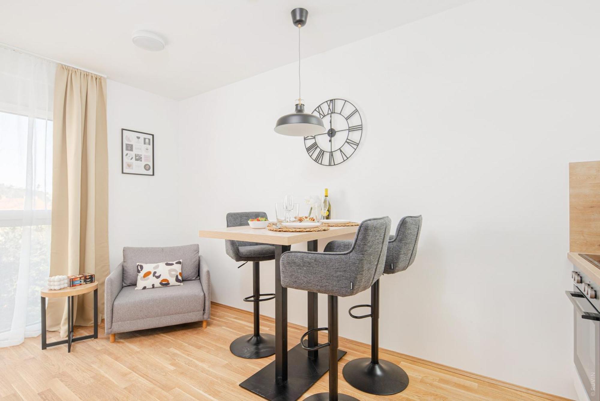 Whats-App Self-Check-In - Apartment Am Hauptbahnhof Graz Kültér fotó